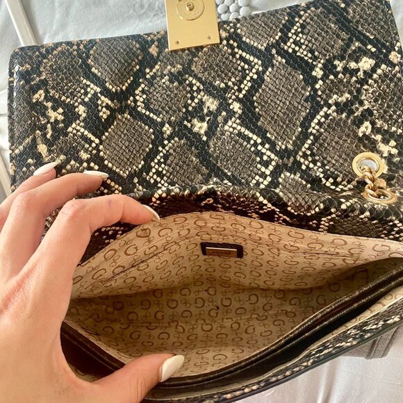 Vintage Guess Leather Purse Snakeskin Logo Chain READ - Picture 8 of 8